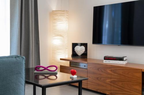 Glyfada Gallery Apartment by First Class Properties