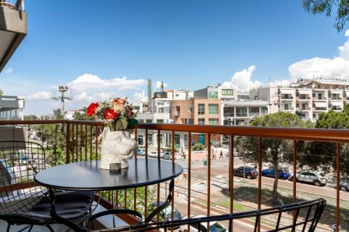 Glyfada Gallery Apartment by First Class Properties