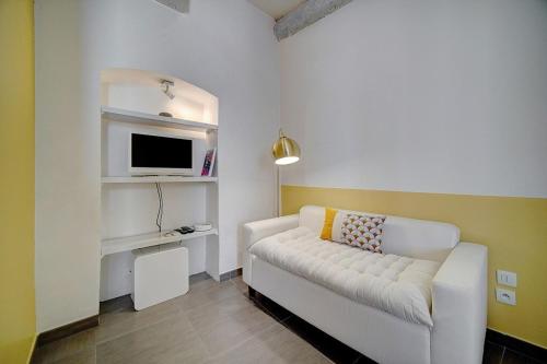 Joli Studio VIEUX PORT-BAS SUQUET A0B065