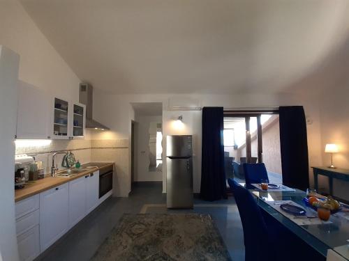 Galeriebild der Unterkunft Romantic Apartment by the Beach in Malinska