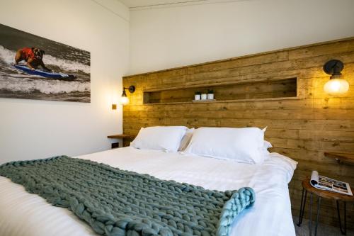 Voodi või voodid majutusasutuse Edge of Padstow, 2 bedroom luxury lodge toas