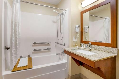 Comfort Suites Burlington – Photos 4