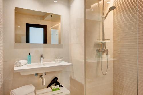 Kylpyhuone majoituspaikassa Protur Vista Badia