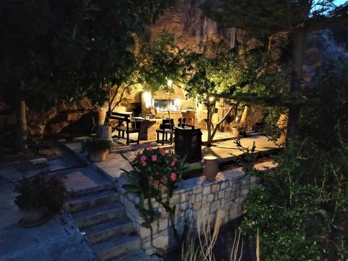 Gallery image of Eutuxia Sea&Mountain Apartment - Tsoutsouros in Tsoútsouros