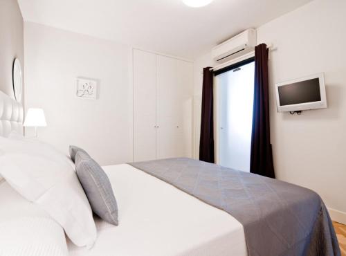 Spacious Apartment in Argüelles, Madrid