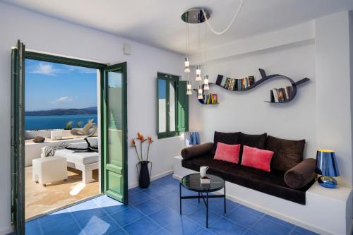 Gallery image of Epic View Suites in Akrotiri