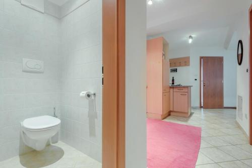 Kúpeľňa v ubytovaní Apartments Christa App B1