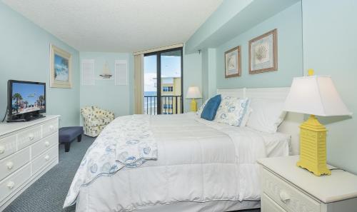 Gallery image of Ocean Trillium Suites in New Smyrna Beach