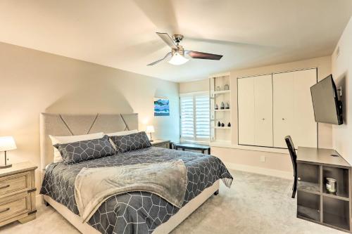 a bedroom with a bed and a ceiling fan at Modern Townhome about 4 Miles to Beaver Creek Resort! in Avon