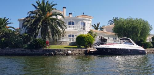 Appartement sur Empuriabrava à 100 m de la mer