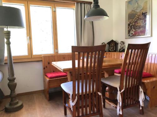 Posezení v ubytování Appartement Waidmannsheil mit schöner Aussicht