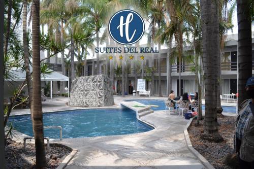 Hotel Suites del Realの敷地内または近くにあるプール