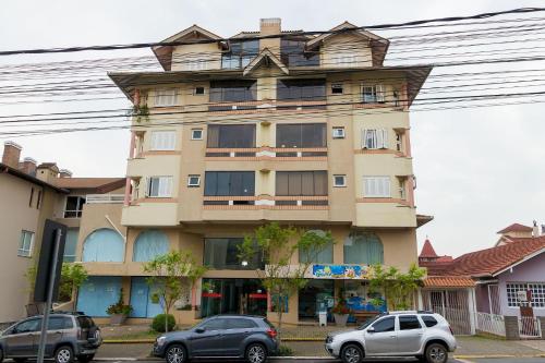 Loft Flores 4 pessoas | wi-fi | garagem | ao lado da Praça das Flores
