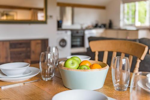 Η κουζίνα ή μικρή κουζίνα στο Motor House Loft by Bloom Stays