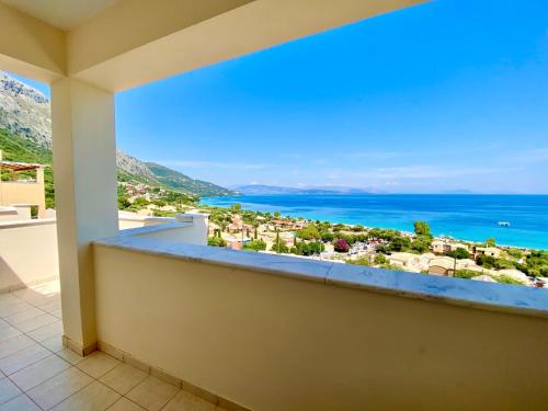 Gallery image of Luxury Villa Akti Barbati 2 with private pool in Ano Pyrgi