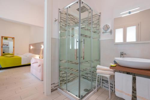 Kylpyhuone majoituspaikassa Bardilio Luxury Rooms