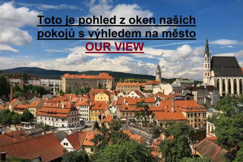a view of a city with the words job is pulled zealan mesta at Hotel Garni Villa Areka in Český Krumlov