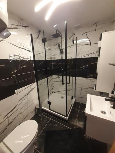 Kúpeľňa v ubytovaní Apartmán LauMar 3