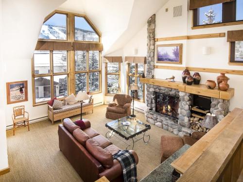 Meadows Townhome – Photos 3