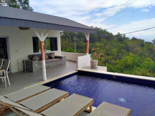 สระว่ายน้ำที่อยู่ใกล้ ๆ หรือใน Villa Panoramic