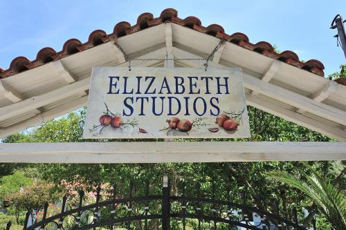 Φωτογραφία από το άλμπουμ του Elizabeth Studios στη Σκιάθο Πόλη