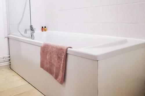 Φωτογραφία από το άλμπουμ του Appartement COSY - HYPER CENTRE du Havre στη Χάβρη