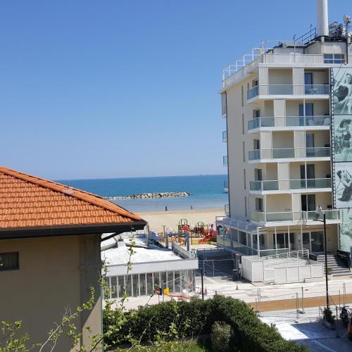 Foto dalla galleria di Appartamento 6 posti, con balconi vista mare a Rimini