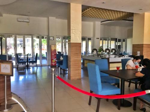 Restaurace v ubytování Bangka City Hotel