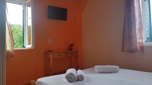 Gallery image of Karydia Apartments in Lazaráta
