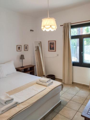 Gallery image of Pernakria in Skala Rachoniou