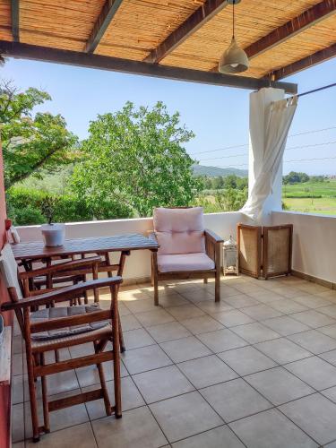 Gallery image of Pernakria in Skala Rachoniou