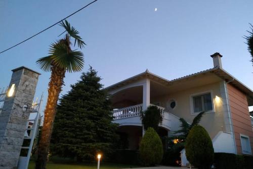 Foto Luxurious Independent Room and Garden 1