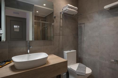 Bilik mandi di Plaza 1866 Superior City Rooms