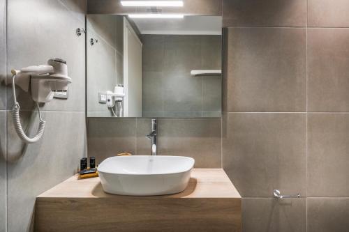 Bilik mandi di Plaza 1866 Superior City Rooms