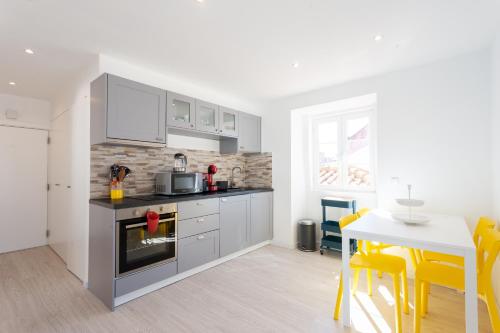 FLH Ajuda Modern Apartment