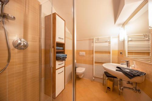 Ein Badezimmer in der Unterkunft Ferienwohnung Thymian Thalerhof