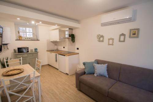 Afbeelding uit fotogalerij van Appartamento a 90 metri dal mare in Varazze