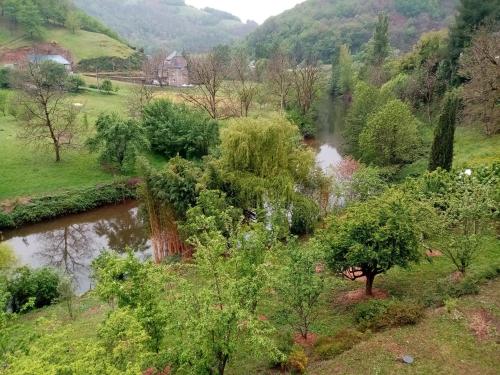 Conques-en-RouergueにあるLes Cazellesのギャラリーの写真
