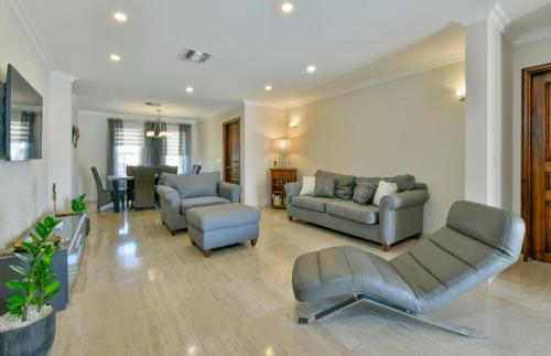  Villa Thalis -  Room  picture :   Air conditioning    Washing machine    Kitchen                   