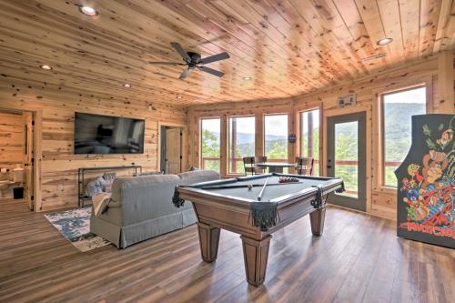 Mountain Dew Cabin with Hot Tub and Mtn Views!