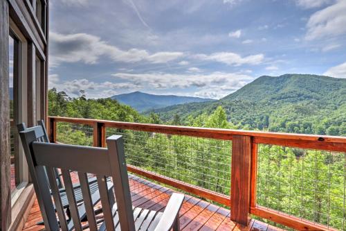 Mountain Dew Cabin with Hot Tub and Mtn Views!