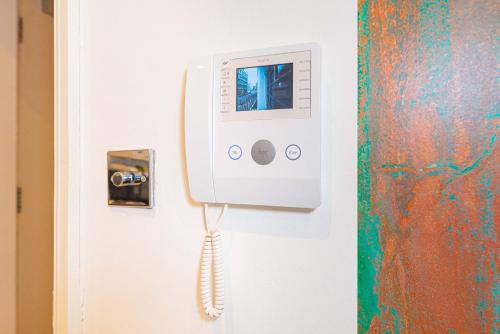Central London Apartment - Great Location photo 25