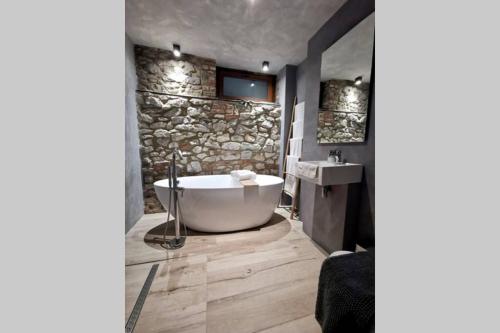 Bagno di Out & LODGE Prunelliers