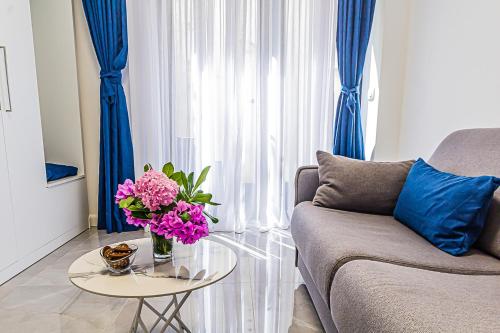 Ruang duduk di Miramare Apartments Pržno