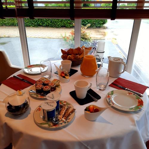 Mad på hotellet eller i nærheden