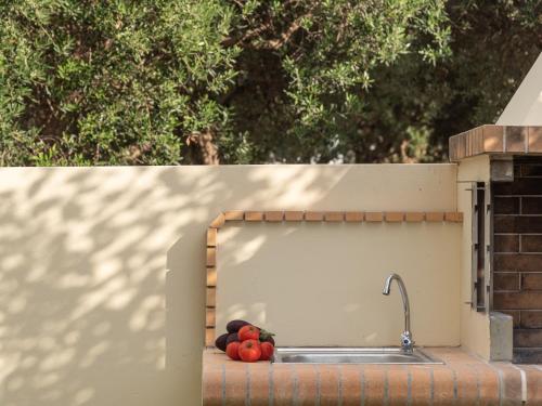Φωτογραφία από το άλμπουμ του Family Villa Rousa in Rethymno with Pool, BBQ and Kids Area στα Λουτρά
