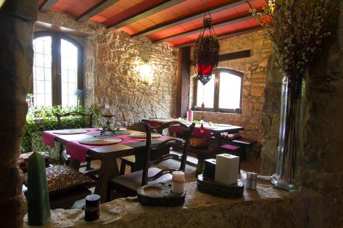 Restoran ili drugo mesto za obedovanje u objektu Fortaleza Medieval La Manyosa