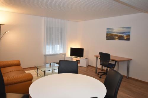 Centrally located 2BR - Color 23