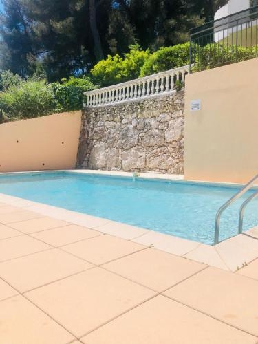 Photo de la galerie de l'établissement Mon Appart avec Terrasse et Piscine, à Roquebrune-Cap-Martin