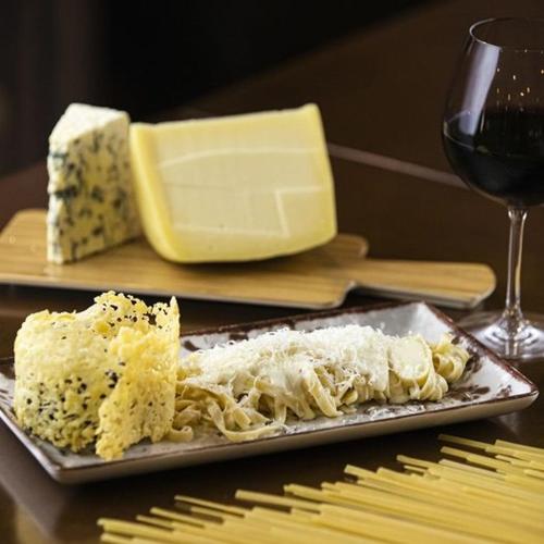 ホテルの敷地内または近くでの食事または食べ物